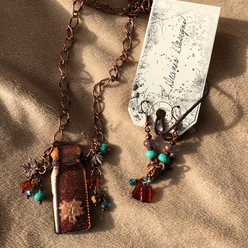 Necklace with matching earrings - Picture 2 of 4